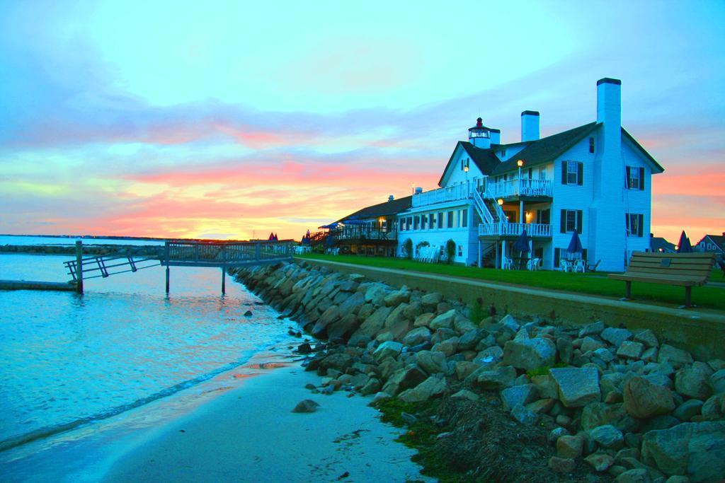 Lighthouse Inn Cape Cod West Dennis Bagian luar foto